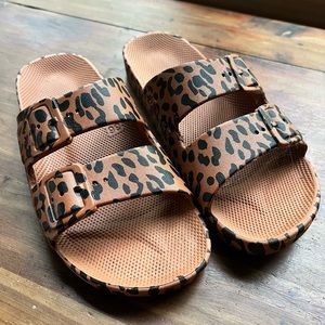 Freedom Moses leopard slides 36-37